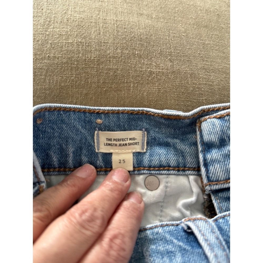 Madewell The Perfect Mid-Length Jean Shorts‎ 25 High Rise Raw Hem Denim - Picture 6 of 7